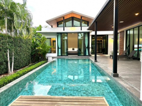 Naiharn Baan Bua Villa